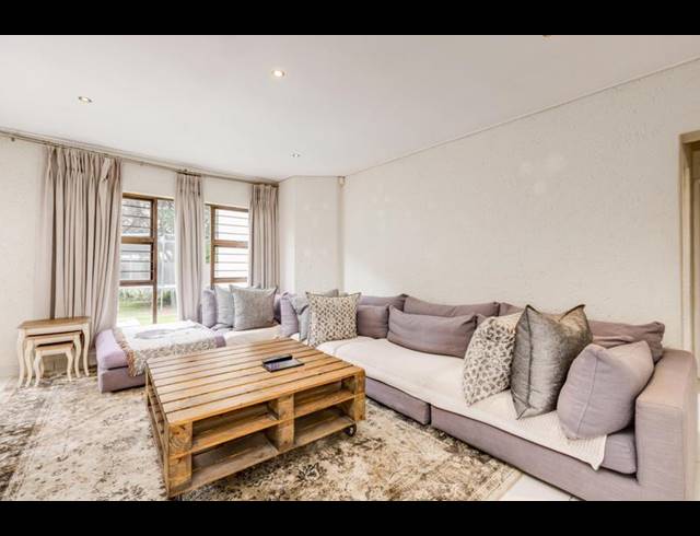 3 BEDROOM PROPERTY TO RENT IN FOURWAYS GARDENS